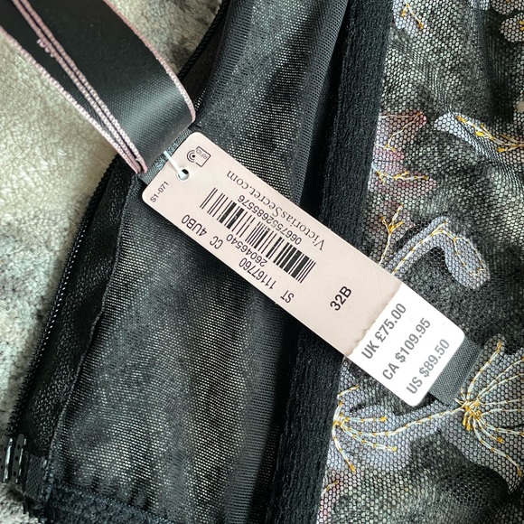 Never worn Victoria Secret top - Picture 3 of 3